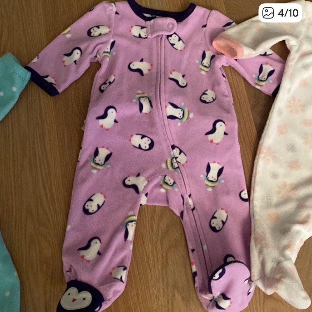 Carters penguin Print Purple footie 3M